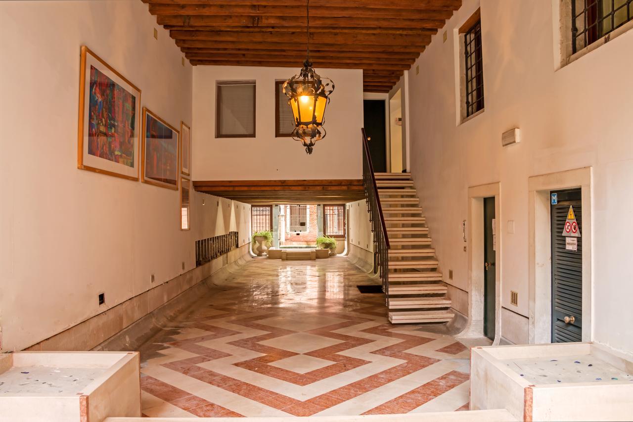 La Fenice Double Canal View Venice Exterior photo