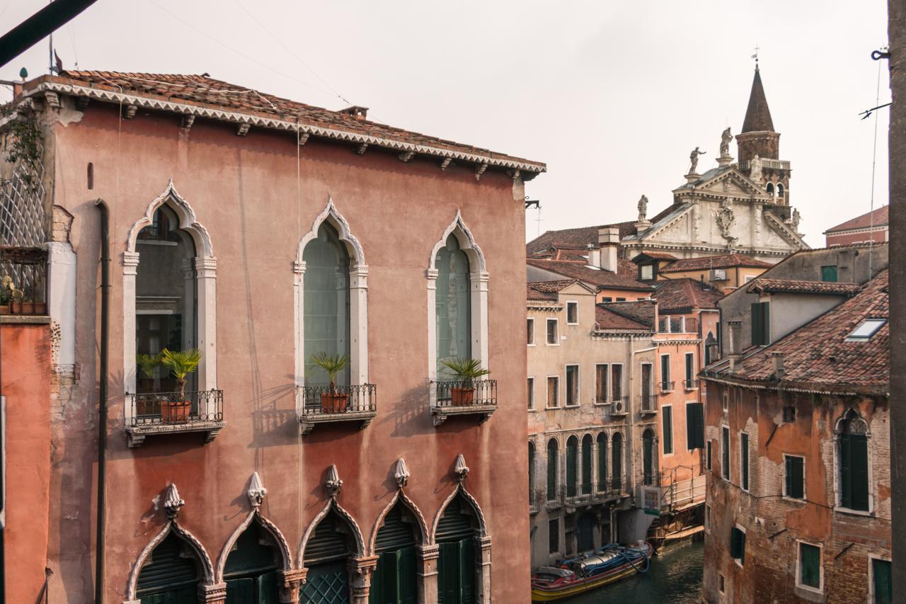 La Fenice Double Canal View Venice Exterior photo