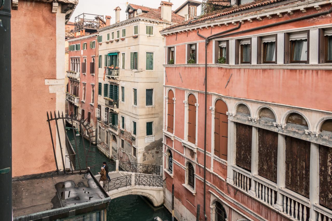 La Fenice Double Canal View Venice Exterior photo